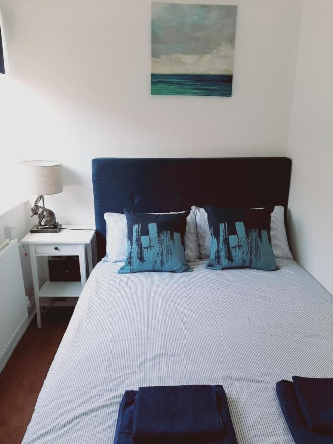 Cosy 1 Bedroom Apartment In The Heart Of Ландъндо Екстериор снимка